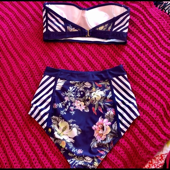 Modcloth Pippa two piece retro bikini swim suit - Picture 4 of 7